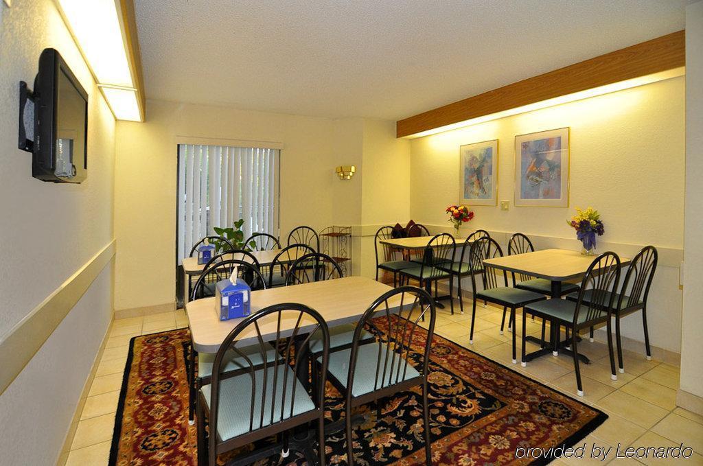 Red Roof Inn Pensacola Fairgrounds Ferry Pass Restaurante foto